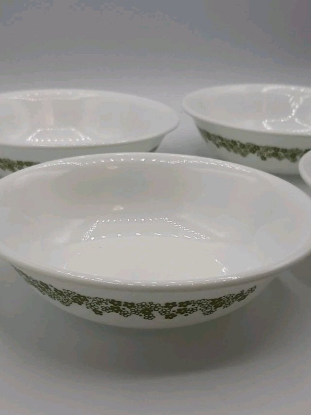 Set Of 4 Corelle Spring Blossom CRAZY DAISY Dessert Berry Bowls Green 5 3/8 in